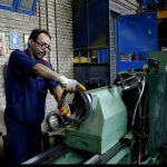 فرمانداران برای حل مشکلات تولیدکنندگان ورود کنند