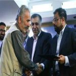 تجلیل از نویسنده و روزنامه نگار توانمند مسجدسلیمانی در هفدهمین جشنواره کتاب و رسانه