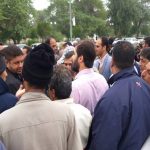 کارگر معترض شهردار آبادان را با بنزین تهدید کرد