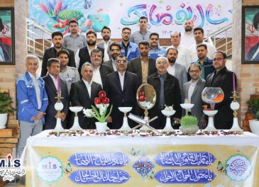 ادای احترام مدیرعامل جدید پتروشیمی مسجدسلیمان به مقام شامخ شهدای گمنام