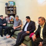 عیادت فرماندار مسجدسلیمان و معاونین مدیرکل صدا و سیمای خوزستان از پیشکسوت رسانه استاد عزت الله قاسمی