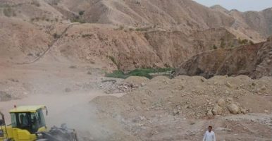 رفع تصرف عُدوانی و مبارزه با دره خواری توسط اجرائیات شهرداری مسجدسلیمان